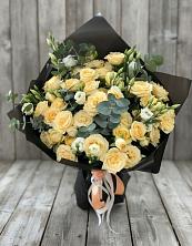 Букет цветов из:  Розы и Лизиантусы в Угловке