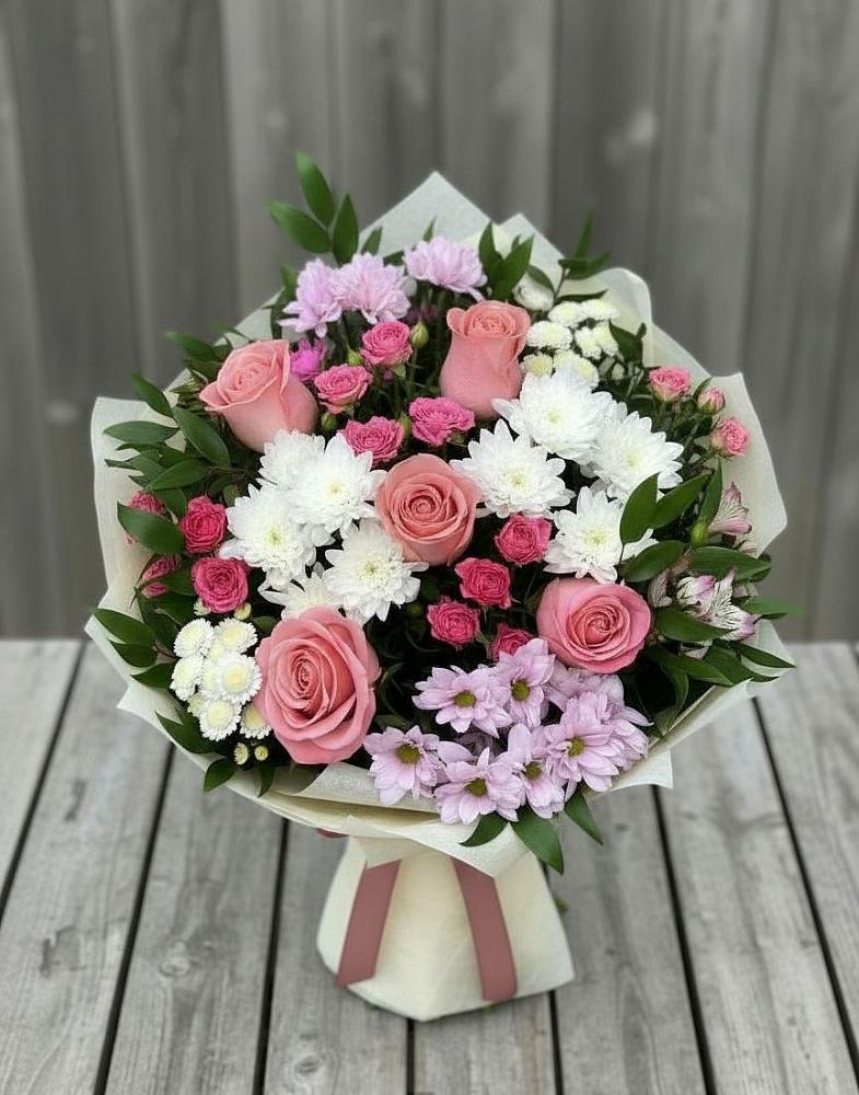 Букет цветов из: Альстромерии, Гвоздики, Розы и Хризантемы в Угловке