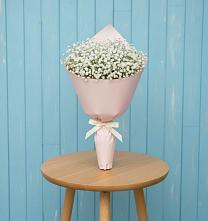 Букет цветов из:  Гипсофила в Угловке