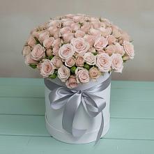 Цветочная композиция из Розы в шляпной коробке в Угловке