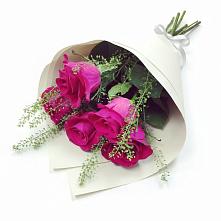 Букет цветов из:  Розы #REPLACE_PRED# Угловке