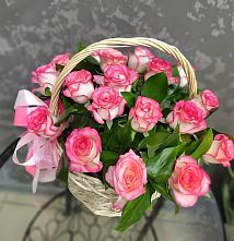 Цветочная композиция из Розы в корзине #REPLACE_PRED# Угловке