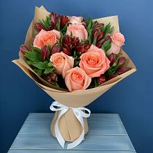 Букет цветов из:  Розы и Альстромерии в Угловке