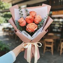 Букет цветов из:  Розы #REPLACE_PRED# Угловке