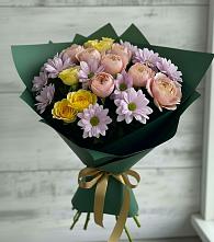 Букет цветов из:  Хризантемы и Розы в Угловке