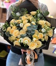 Букет цветов из:  Розы и Лизиантусы #REPLACE_PRED# Угловке