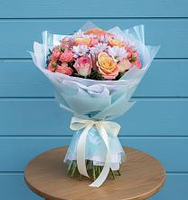 Букет цветов из:  Хризантемы и Розы в Угловке