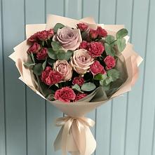 Букет цветов из:  Гвоздики и Розы в Угловке