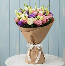 Букет цветов из:  Лизиантусы в Угловке