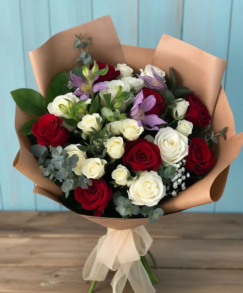 Букет цветов из: Розы и Альстромерии в Угловке