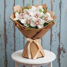 Букет цветов из:  Орхидеи и Розы в Угловке