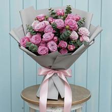 Букет цветов из:  Розы #REPLACE_PRED# Угловке